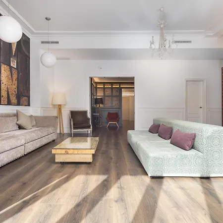 Enjoybcn Coliseum Apartmán